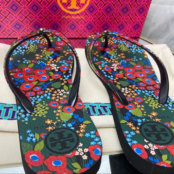 Tory Burch Darling Floral Thin Flip Flops - Picture 5 of 8